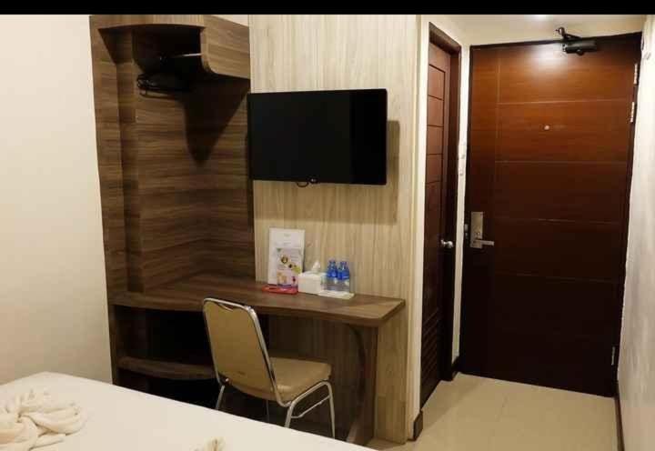 Hotel My Home Sintang エクステリア 写真