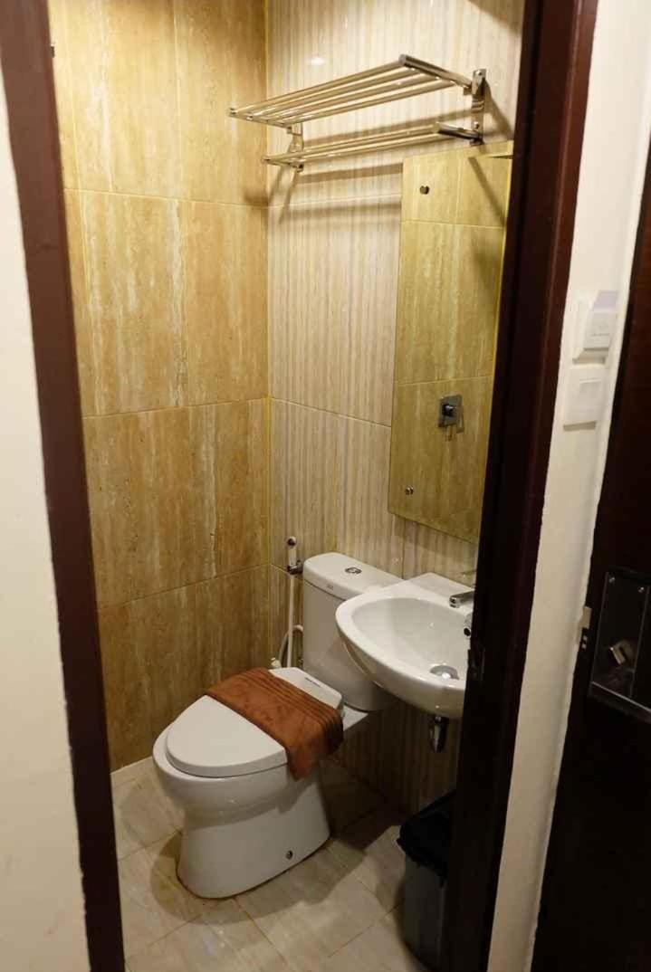 Hotel My Home Sintang エクステリア 写真